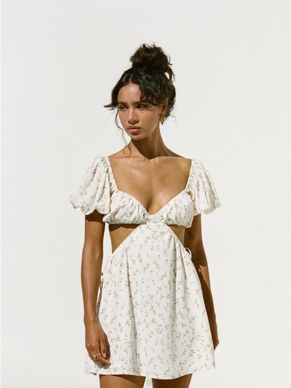 Sabo Skirt Cutout Mini Dress - Puff Sleeve